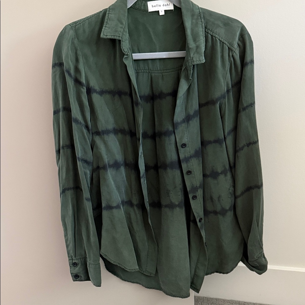 Bella Dahl Dark Olive and Black Tie-Dye Button-Up Shirt
